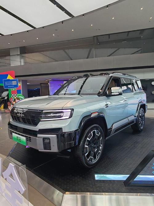 重庆186比亚迪方程豹硬派越野的爆款，英菲尼迪35周年与你共成长